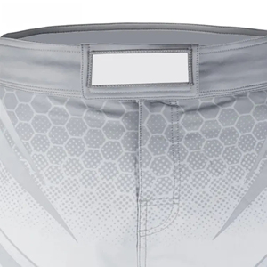 Shorts de combat personnalisés pour hommes, shorts de boxe MMA, shorts de combat à bras courts, noir uni avec bande rouge, taille élastique en satin, respirant, sportif - Product Image 4