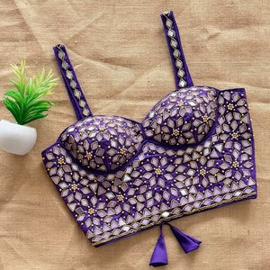 Blouse en soie douce style Bollywood avec broderie miroir artisanale originale et broderie miroir sur toute la surface, par Royal Export - Product Image 2