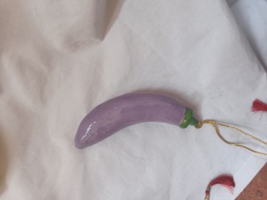 Ornement suspendu aubergine violette en PU, porte-clés décoratif en forme de banane, pendentif anti-stress pour cadeau et événement - Product Image 2