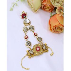 Magnifique bracelet de main en or plaqué or de qualité supérieure, orné de perles Kundan, pour femmes, bijoux traditionnels indiens Hathphool. - Product Image 1