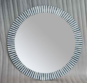 Miroir mural moderne en os incrusté de fleurs, artisanat fait main - Product Image 2