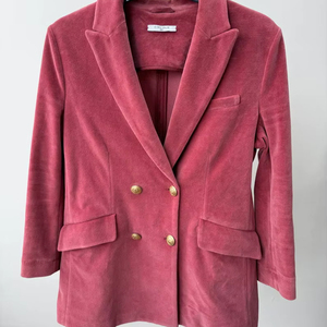 เสื้อเบลเซอร์กำมะหยี่สีชมพูทรงวินเทจ Circolo 1901 สำหรับผู้หญิง กระดุมสองแถวสีทอง - Product Image 1