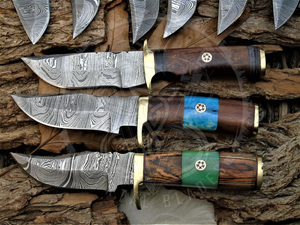 มีดล่าสัตว์ดามัสกัสสแตนเลสทำมือระดับพรีเมียม ชุดมีดล่าสัตว์แบบกำหนดเองพร้อมปลอก มีบริการ OEM ราคาขายส่ง - Product Image 6