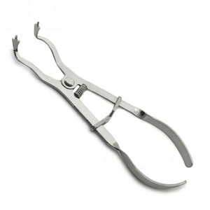 Pinzas de sujeción para dique de goma DENTRIC IMPLANTS, manuales, reutilizables, plateadas, tipo CE Certificado Clase I, modelo DI-ROP02, 3 mandíbulas - Product Image 1