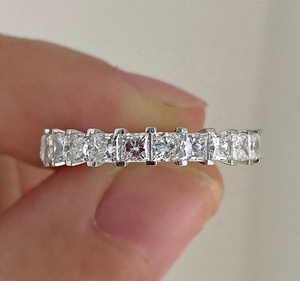 Hermoso Anillo de Boda con Corte Princesa, Anillo de Diamante Moissanite, Corte Excelente, Increíble Anillo de Boda, Regalo para Mujer - Product Image 2
