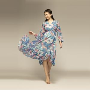 Vestido Maxi Estampado Floral Azul de Buena Calidad con Mangas Largas y Cuello en V para Mujer, Diseño de Vestido Disponible en Cantidad al por Mayor - Product Image 1