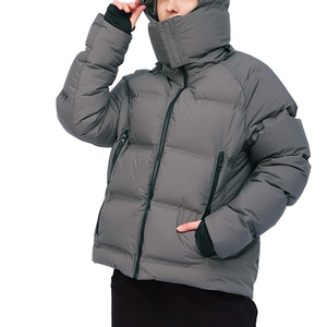 Manteau matelassé pour homme de haute qualité 100% nylon, logo personnalisé imprimé, respirant, imperméable, à capuche, réversible, en toile tricotée pour l'hiver - Product Image 1