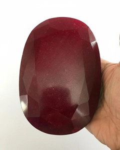 พลอยทับทิมรูปไข่ขนาดใหญ่สีแดงเข้ม ขัดเงาแบบคาโบชอง สำหรับทำเครื่องประดับ ตกแต่ง และบำบัดรักษา - Product Image 1