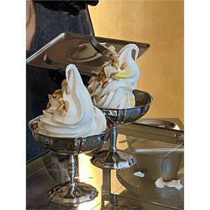 Venta al por mayor: Copa de lujo de acero inoxidable para helado, tazón de metal para postres, copa con pie para sundae, vajilla creativa para restaurantes y fiestas. - Product Image 6