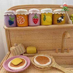 Ensemble de jouets de cuisine en rotin tressé Nhat Minh avec aliments en feutre jaune pour enfants de 2 à 4 ans, unisexe, avec boîte à beurre en rotin et couvercle amovible - Product Image 5