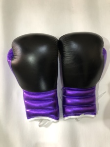 Guantes de Boxeo MMA Personalizados con Cordones, Cuero Vacuno, Exportación de Pakistán, Entrenamiento en Gimnasio, Venta al Por Mayor, Unisex - Product Image 3