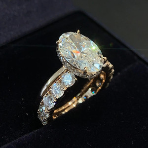 Anillo de diamante de eternidad de plata clásico más vendido con piedra de moissanita exclusivo para bodas y fiestas de mujeres - Product Image 1
