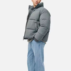 Blouson matelassé gris pour homme – Élégant, chaud et léger pour l'hiver – Personnalisable OEM – Veste courte d'extérieur pour l'hiver - Product Image 5