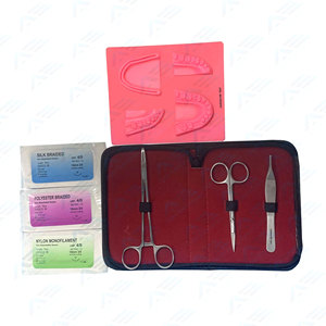 Kit de Práctica de Sutura, Kit de Entrenamiento de Sutura, Kit de Sutura Quirúrgica Básico Completo de 5 Piezas de Apto Enterprises Medic Instruments - Product Image 1
