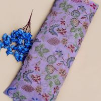 Robe de soirée élégante et légère pour filles, en tissu Georgette, avec broderie florale lavande délicate et détails de paillettes scintillantes, de luxe