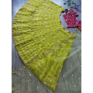 Ropa de fiesta india y paquistaní de diseñador Lehenga Choli con impresionante Dupatta - Product Image 5