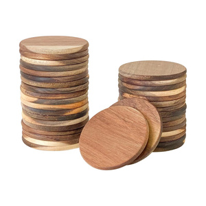 Sous-verre en bois personnalisé de qualité supérieure, gravé avec un nom, cadeau, souvenir de fête, sous-verre en bois élégant, collection élégante pour mariage, maison, salle à manger - Product Image 1