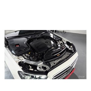 Mercedes-Benz Clase E E350 4MATIC Exclusive, Modelo Diciembre 2023, 44,846 km, Caja de Cambios Automática, Asientos de Cuero, Cámara Trasera, Volante a la Izquierda - Product Image 6