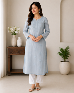 Kurti droit en georgette bleu poudré brodé à la main, style Lucknowi Chikankari, best-seller - Tunique ethnique élégante pour femmes - Product Image 1
