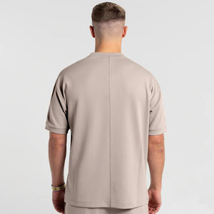 Ensemble t-shirt et short surdimensionné taupe pour homme, tenue décontractée premium streetwear pour l'été - Product Image 5