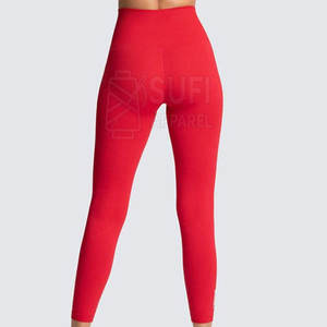 Ensemble de yoga tendance pour femme avec design uni sur le devant, respirant, soutien-gorge de sport taille haute et leggings, ensemble 2 pièces fabriqué au Pakistan - Product Image 6