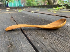 Cuillère de service à long manche en bois d'olivier naturel de qualité supérieure, accessoire de cuisine en bois artisanal, outil de cuisson durable et respectueux de l'environnement - Product Image 3