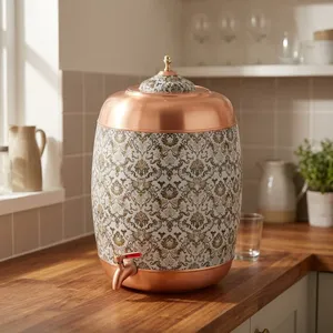 Distributeur d'eau en cuivre pur Kubera, pot Matka, pot Gadha, récipient de stockage d'eau en cuivre fait à la main pour la maison et la cuisine - Product Image 6