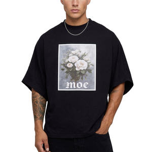 เสื้อยืดโอเวอร์ไซส์ลายดอกไม้ Moe สำหรับผู้ชาย สีดำ แขนสั้น สไตล์ลำลอง สตรีทแวร์ ผ้าเจอร์ซีย์คอตตอน คอกลม โลโก้ด้านหน้า - Product Image 1