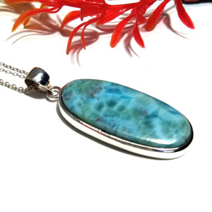 Collier pendentif en larimar naturel, argent sterling 925 massif, cabochon ovale, pierre précieuse, chaîne torsadée faite à la main, bijoux bohèmes - Product Image 1