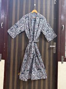 Bata Kimono Floral de Algodón para Mujer, Ligera y Suave, Hecha a Mano con Estampado Digital, Cuello en V, Cierre con Cordón, Transpirable - Product Image 1
