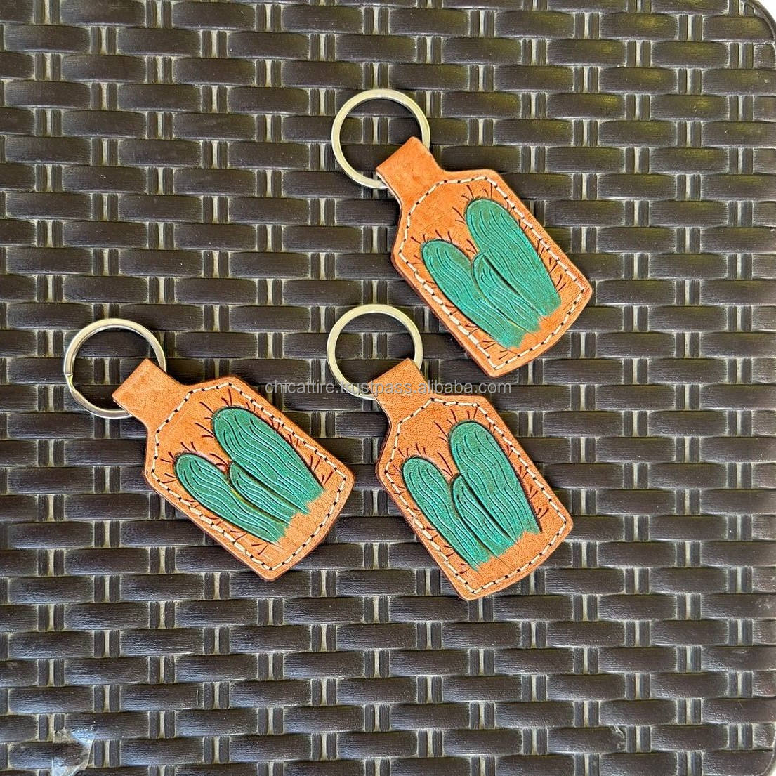 สีน้ำตาล