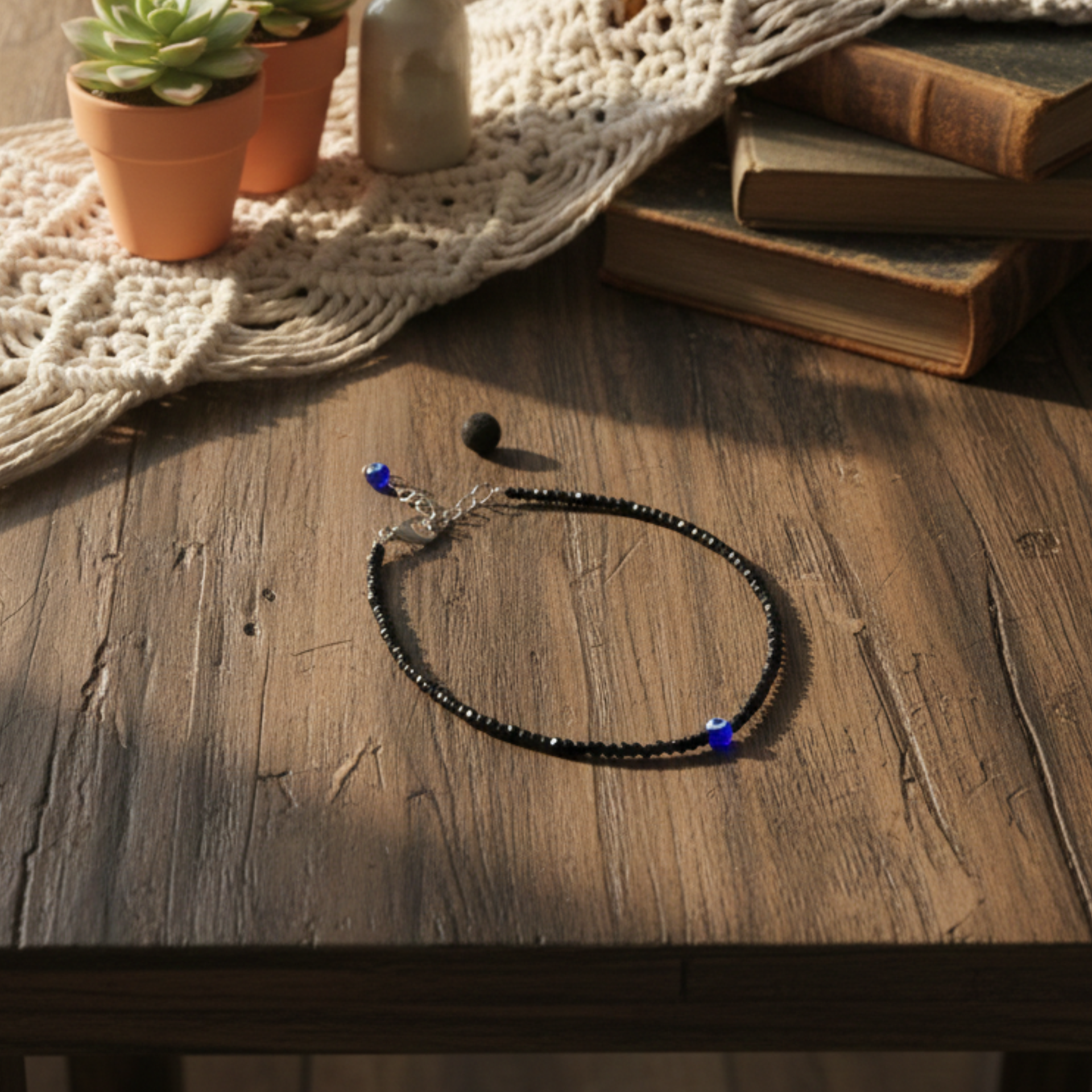 ออบซิเดียนสีดำพร้อมลายตาปีศาจ