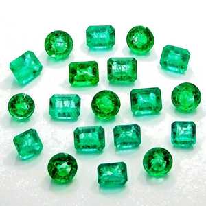 Lot de pierres précieuses d'émeraude verte colombienne naturelle, formes variées, pierres d'émeraude en vrac pour la fabrication de bijoux, fournisseur en gros - Product Image 5