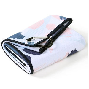 Toalla de golf ligera, fácil de plegar, de estructura duradera, para viajes y limpieza en deportes al aire libre. - Product Image 1