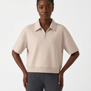 เสื้อโปโลถักสีพื้นสำหรับผู้หญิง แขนสั้น ลำลอง สีเบจ ครอปท็อป - Product Image 3