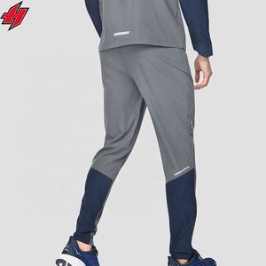 Conjunto Deportivo de Poliéster Antibacterial con Capucha y Logotipo Personalizado, Corte Regular, Unisex, para Correr, de Alta Calidad, para Hombre - Product Image 5