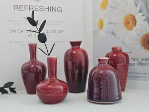 Jarrón Decorativo de Cerámica de Diseño con Acabado Texturizado y Esmalte Rojo Radiante, Pieza Decorativa Elegante para el Estilo Moderno del Hogar - Product Image 3