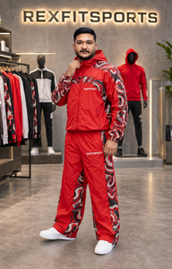 REXFIT SPORTS 2026 Ensemble de survêtement personnalisé en nylon rouge, veste à capuche entièrement zippée et pantalon avec empiècements imprimés, vêtements de sport personnalisés - Product Image 6