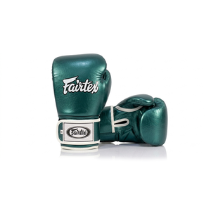 นวมชกมวยหนังแท้ Fairtex สีเขียว แบบติดตีนตุ๊กแก ระบายอากาศได้ดี ออกแบบสำหรับผู้ใหญ่ ใช้สำหรับฝึกซ้อมและต่อสู้ - Product Image 1