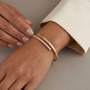 Bracelet jonc ouvert en or 14 carats fait main, diamant certifié IGI, diamant de laboratoire taillé, style tennis pavé, bijoux de luxe raffinés - Product Image 5
