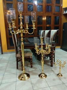 Candelabro de Latón Chapado en Oro con Diseño de Flor de Cristal, Portavelas Decorativo para Decoración de Mesa de Boda o Hogar - Product Image 3