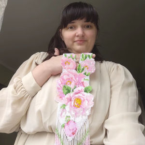 Collier Gerdan ukrainien attrayant : Bijou floral pivoine en perles de rocaille tchèques, Collier de perles bohème, Collier de fleurs pour cadeau de fête - Product Image 1