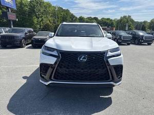 LX 600 F 2023 Usado, SUV de Lujo de Tamaño Grande (Paquete Deportivo) - Product Image 6