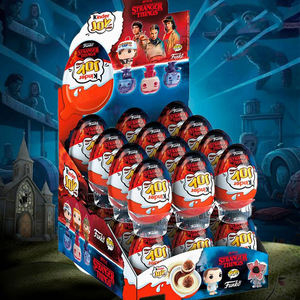 ขนม Kinder Joy คุณภาพสูง รสหวาน สำหรับแฟนๆ Stranger Things Kinder Joy 20 กรัม รุ่นลิมิเต็ดอิดิชั่น ช็อกโกแลตไข่พร้อมของเล่นสะสม - Product Image 1