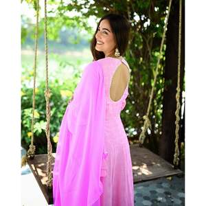 Magnifique ensemble Anarkali en coton rose Chikankari, taille XS, 900g, fabriqué en Inde/Pakistan pour les mariages - Product Image 3
