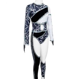 ชุดเต้นรำสำหรับผู้หญิงทุกสีทุกขนาด ชุดยูนิฟอร์มเต้นรำมาเจอร์เร็ต ชุดเต้นรำสั่งทำพิเศษ ชุดยูนิฟอร์มผู้หญิงแบบมันวาวสำหรับมาเจอร์เร็ต - Product Image 4