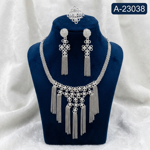 Parure de bijoux de luxe en alliage plaqué or, collier à chaînes superposées tendance, boucles d'oreilles longues, bague, modèle de mariage et de fiançailles A-23043 - Product Image 6