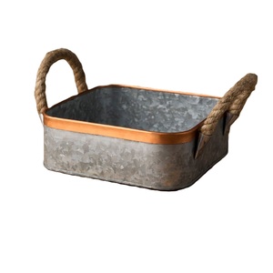 Bandeja de Servir Única de Hierro Galvanizado con Asa de Cuerda, Estilo Rústico para el Hogar, para Servir Comida y Decorar, Apta para Lavavajillas - Product Image 2