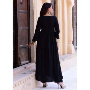 Beautiful Black Casual Kurta Set with Kashmiri <b>Red</b> Dupatta XS Size Rayon <b>Material</b> for India & Pakistan - Product Image 1