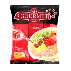 Omacheee Stewed Beef With Sauce 80g propose des nouilles moelleuses servies avec une riche sauce au bœuf savoureuse pour un repas rapide et satisfaisant - Product Image 1